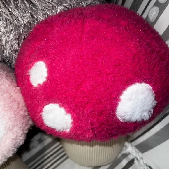 Set of 2 Pink Mushroom Pillows, Cupcakes and Cashmere - Picture 3 of 8